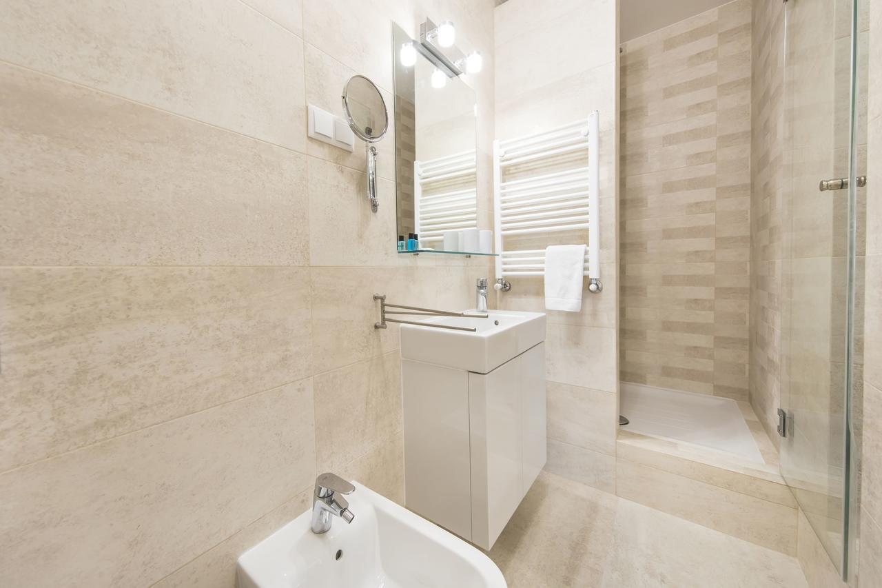 Spacious 4bdr River View Apartamento *