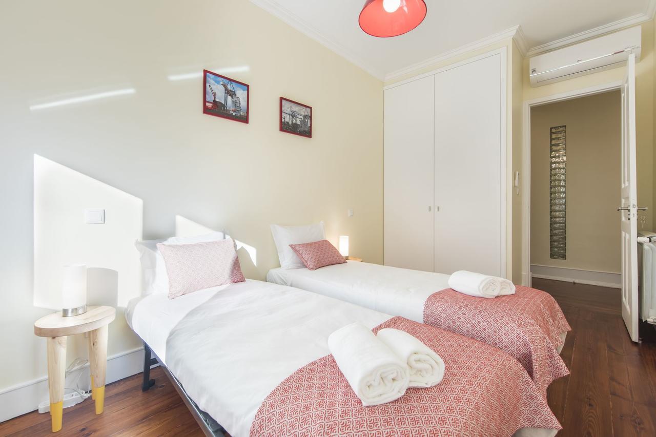 Spacious 4bdr River View Apartamento Lisboa
